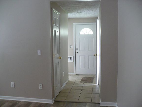 3rd image of 1222 Republic Ave