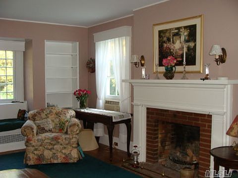 3rd image of 13 Irish Ln