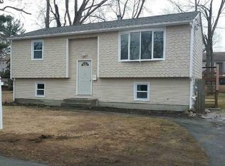 75 Irving Rd, Warwick, RI 02888