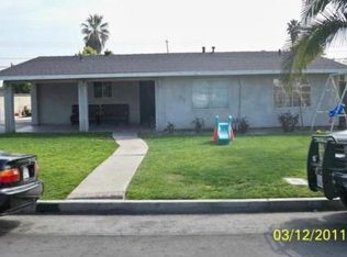 4693 Flora St, Montclair, CA 91763