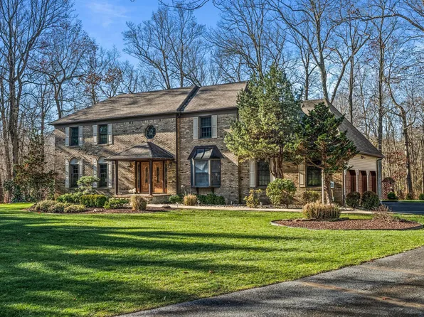 6 Clark Ct, Millstone Township, NJ 08510