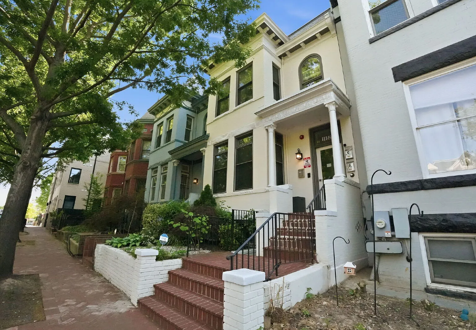 2 bed, 2.0 bath, 1376 sqft, $3,100 — Photo 1