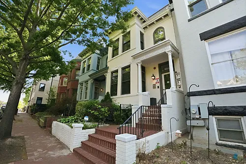 1852 3rd St NW #A Photo 1