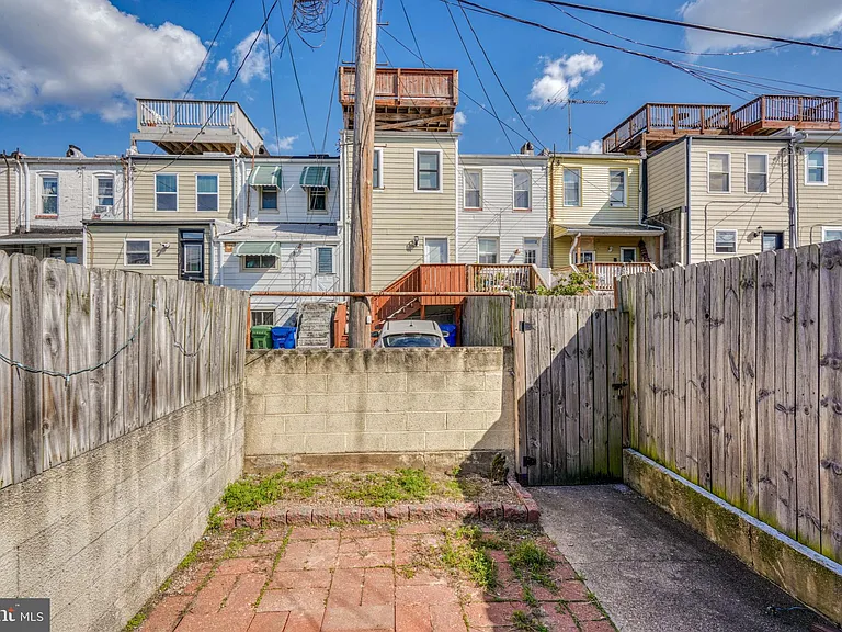 119 S Bouldin St — Photo 31