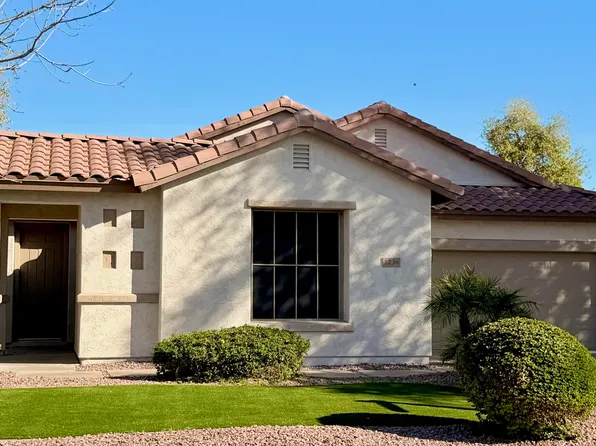 1236 E NIGHTINGALE Lane, Gilbert, AZ 85298
