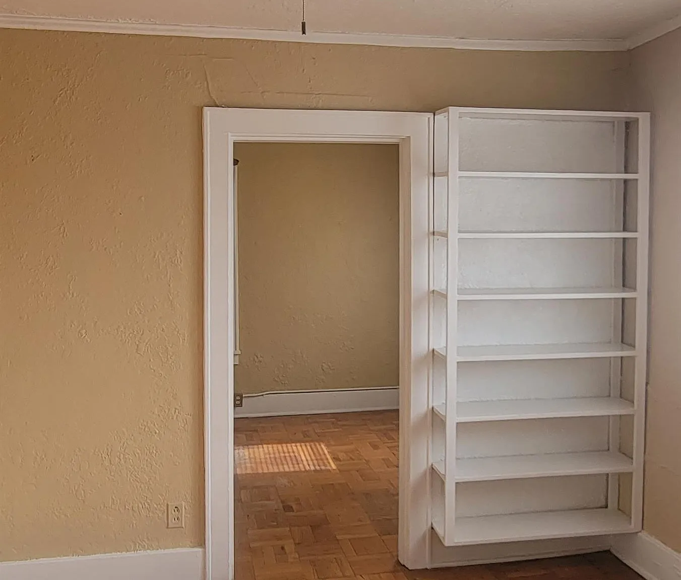 1239 Agnes Place - 4 — Photo 3