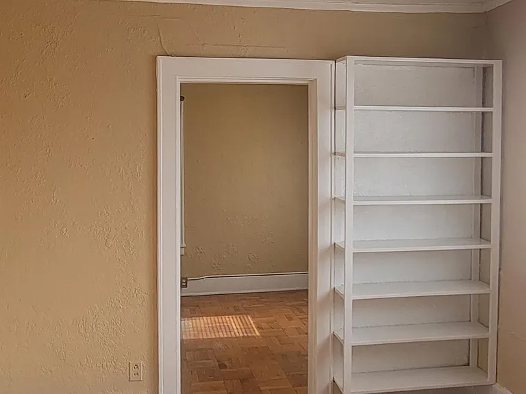 1239 Agnes Pl #4 — Photo 3