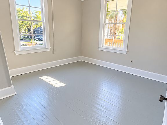 2nd image of 620 W 36th St Unit B