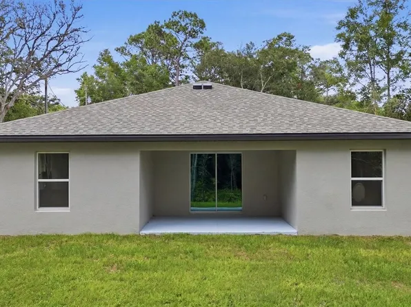 8304 N Sarazen Dr, Citrus Springs, FL 34434