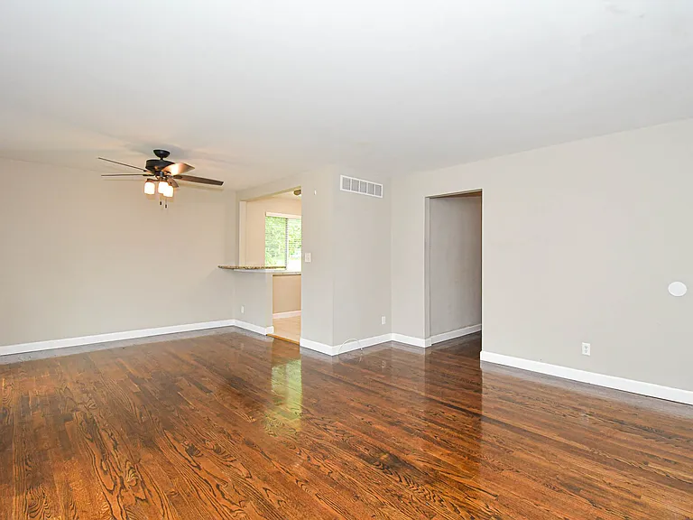 7359 Balson Ave — Photo 24