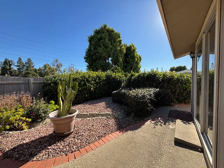 1220 Johnson Dr #108 — Photo 16