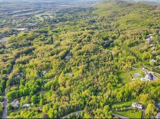 20 Breezy Knls, Avon, CT 06001