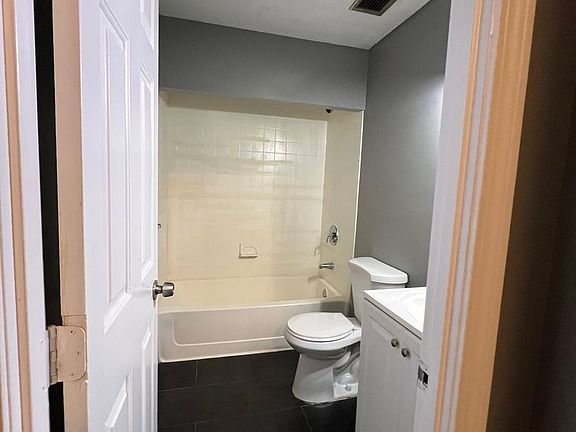 2nd image of 122 Chestnut St APT 107
