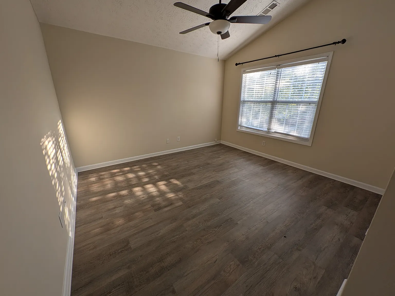 13496 Aventide Ln — Photo 4