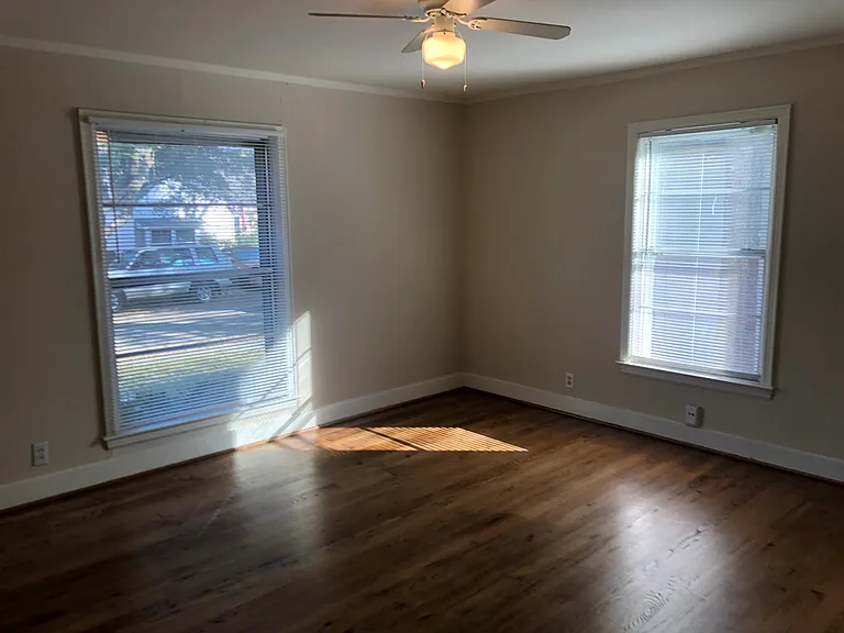 4431 Somerville Ave — Photo 6