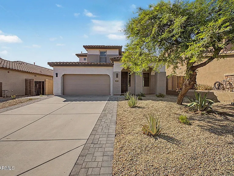 7062 W Andrew Ln — Photo 1