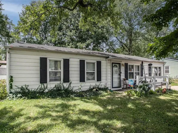 1304 N Indian Ln, Independence, MO 64056