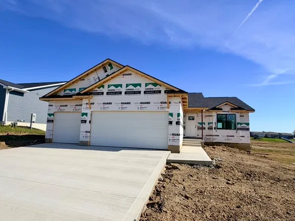 218 S Walnut Dr, Norwalk, IA 50211