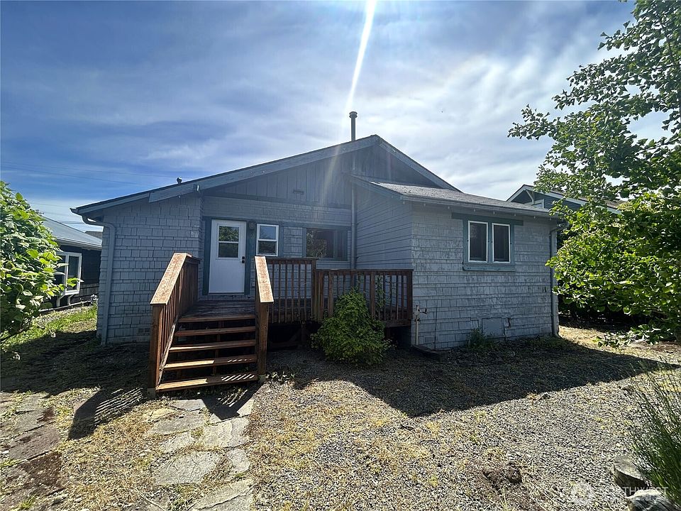 1st image of 725 Euclid Way