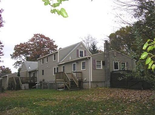 3rd image of 31 Rosewood Ave