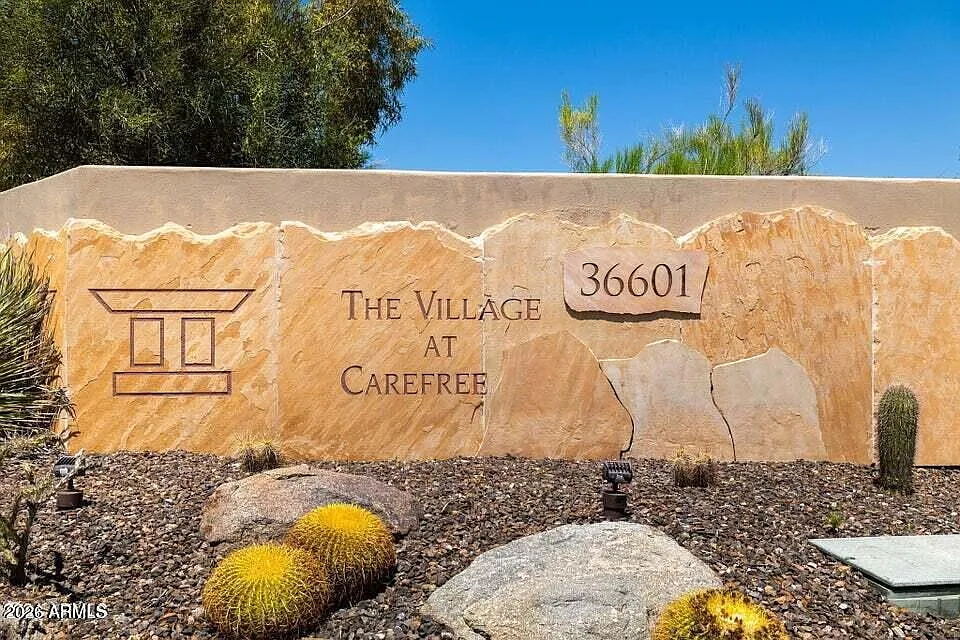 2 bed, 2.5 bath, 1970 sqft, $3,250 — Photo 2