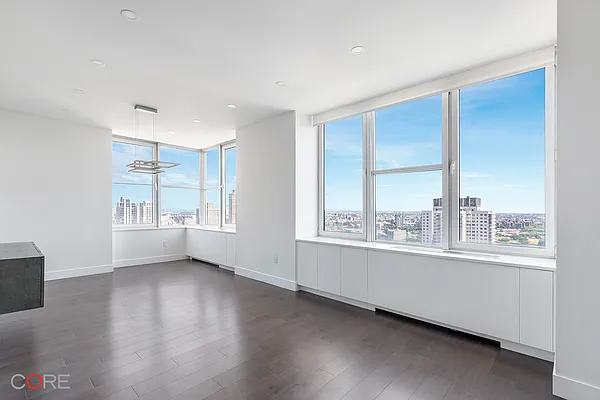 The Impala at 404 East 76th Street in Lenox Hill : Sales