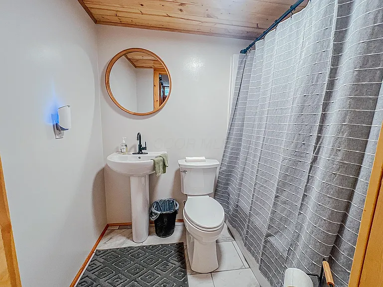 916 Valleywood Heights Dr — Photo 14