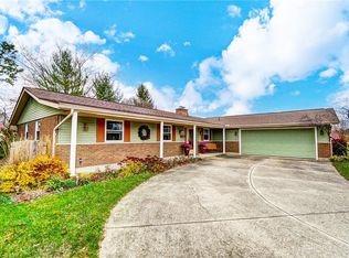 517 Rising Hill Dr, Fairborn, OH 45324