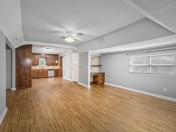 5th image of 111 Holderrieth Blvd