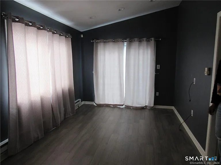36 Rochford Ave — Photo 12