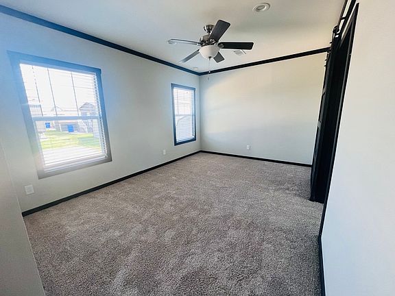 5th image of 727 Chalet Ave