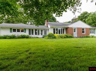 70 Eginton Rd, Mankato, MN 56001