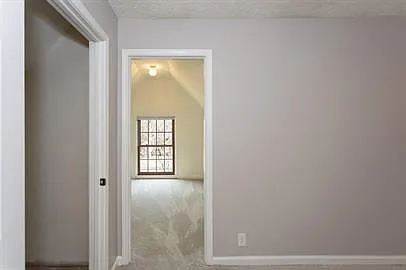 681 Marlborough Dr — Photo 44