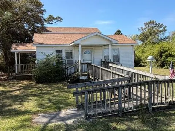 115 Fulford Drive, Harkers Island, NC 28531