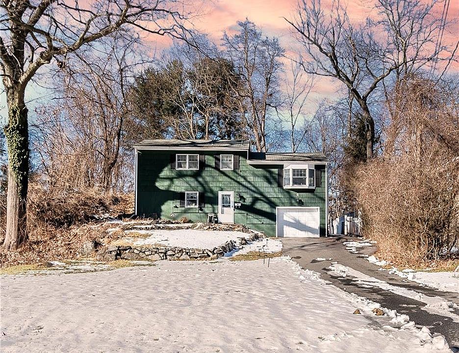 1st image of 6 Kings Ln