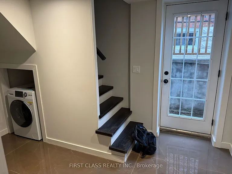 259 Floyd Ave #BSMNT — Photo 13