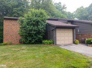 2062 Walden Ct, Flint, MI 48532