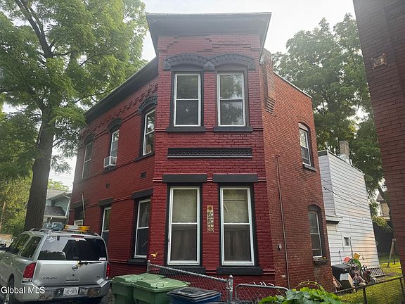 2nd image of 79 Central Ter