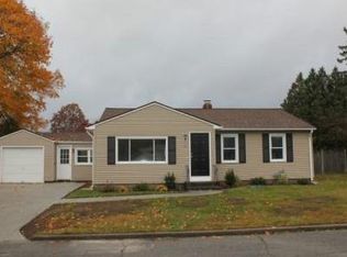 28 Plum Rd, Riverside, RI 02915