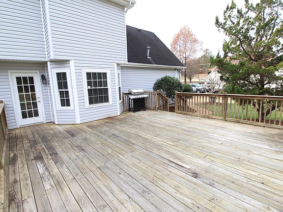 5th image of 7407 Flagstone Dr
