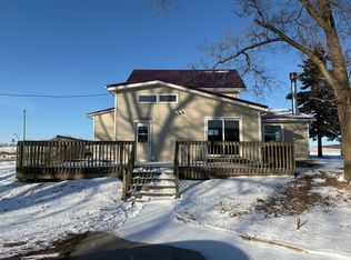 6005 N Henderson Rd, Freeport, IL 61032