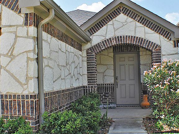 5th image of 1731 Thornhollow Dr