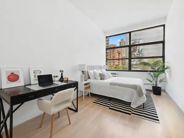 350 East 62nd Street 2B image 2 of 9