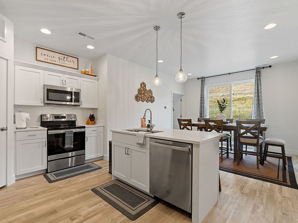 567 N Blue Lake St Garden City UT Zillow