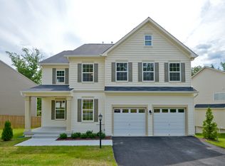 3573 Clinton Ross Ct, Triangle, VA 22172