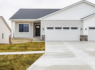 6504 NE 11th Ct, Des Moines, IA 50313