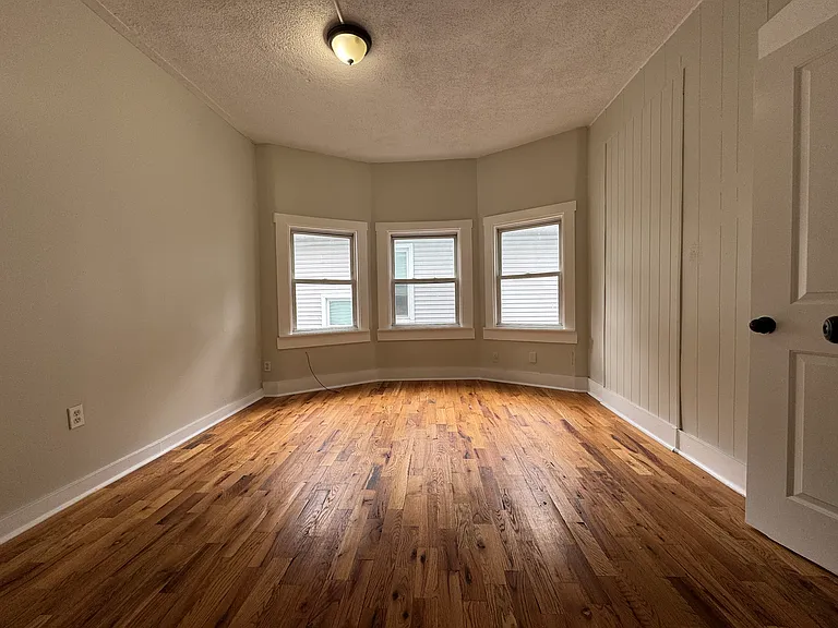 162 Sheffield Ave #B2 — Photo 7