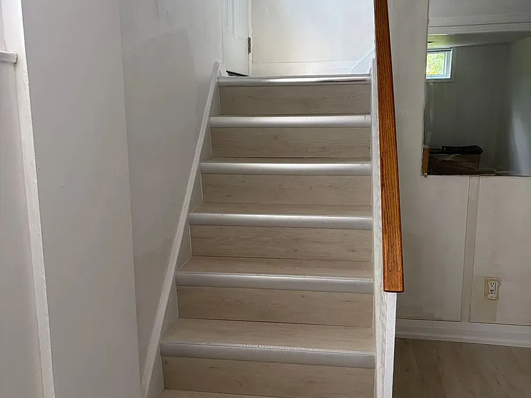 20 Burbank Dr — Photo 2