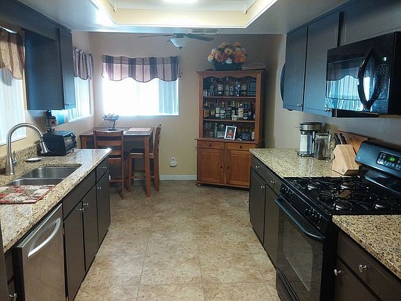 5th image of 372 Kantor Blvd