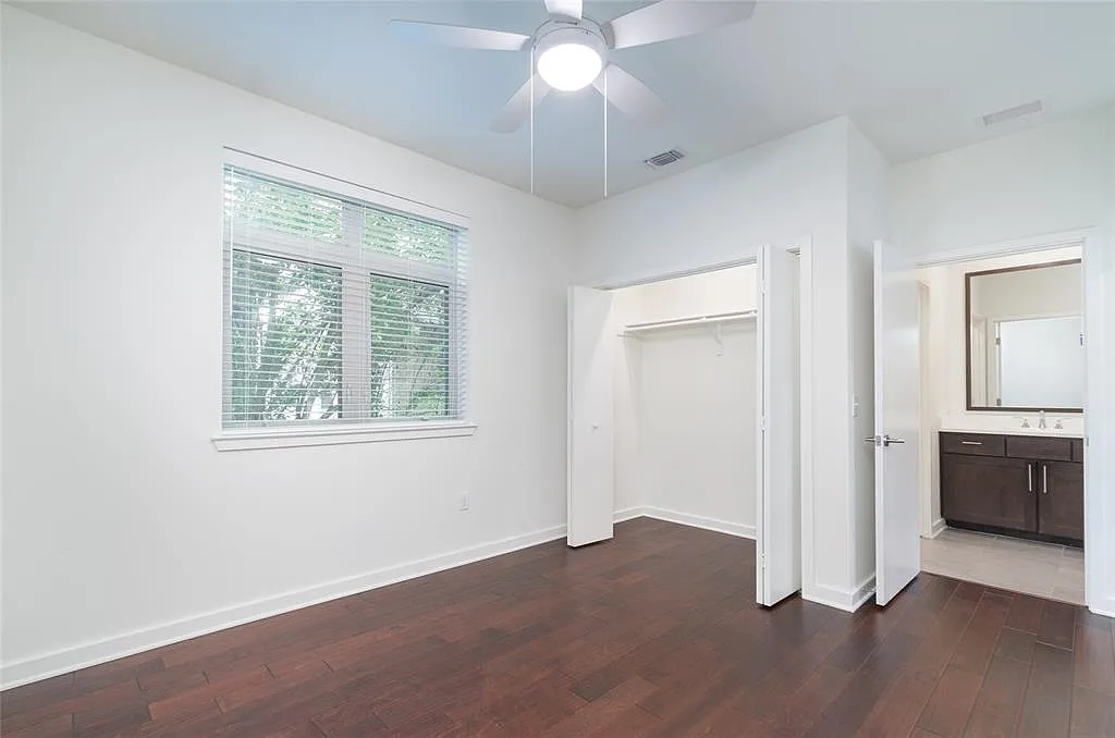 6700 Menchaca Rd — Photo 4